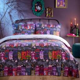 furn. Single Creepy Town Reversible Charcoal Duvet Set - Purple - Wilko
