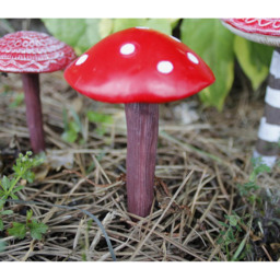 Marco Paul Red Mushroom Garden Ornament 4 Pack - Size: 20 x 30 x 10cm - Wilko - thumbnail 6
