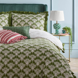 furn. Deco King Size Moss Palm Printed Ruffle Duvet Set - Green - Wilko - thumbnail 3