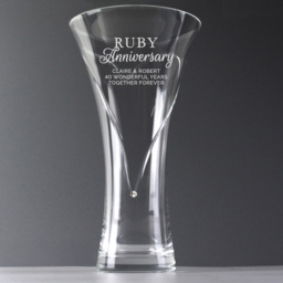 Personalised Memento Personalised Ruby Anniversary Large Hand Cut Heart Vase - Size: 1.4 x 2.5 x 1.4cm - Clear - Wilko - thumbnail 4