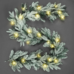 Shatchi Pre-Lit Lapland Fir Snow Flock Christmas Wreath 55cm - Size: 69 x 36 x 69cm - Green - Wilko - thumbnail 4