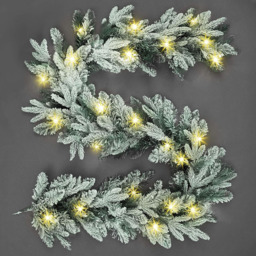 Shatchi Pre-Lit Lapland Fir Snow Flock Christmas Wreath 55cm - Size: 69 x 36 x 69cm - Green - Wilko - thumbnail 5