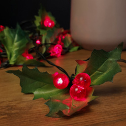 Samuel Alexander 40 Red LED Light Up Holly Christmas Garland with Red Berries 280cm - Size: 10 x 780 x 10cm - Wilko - thumbnail 7