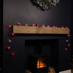 Samuel Alexander 40 Red LED Light Up Holly Christmas Garland with Red Berries 280cm - Size: 10 x 780 x 10cm - Wilko - thumbnail 3