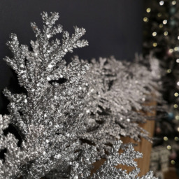 Samuel Alexander Silver Glitter Cedar Leaf Christmas Garland 180cm - Size: 18cm - Wilko - thumbnail 7