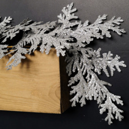 Samuel Alexander Silver Glitter Cedar Leaf Christmas Garland 180cm - Size: 18cm - Wilko - thumbnail 6