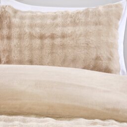Aurora Soft Faux Fur Duvet Set Champagne Superking - Wilko - thumbnail 5