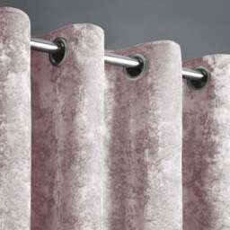 Intimates Blush Pink Plain Crushed Velvet Curtains 117X137cm - Size: W 117 x D 137cm - Wilko - thumbnail 3