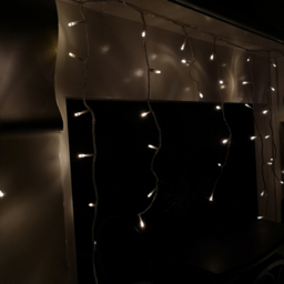 Premier SupaBrights 960 Warm White LED Clear Cable Snowing Icicle Light 23.8m - Size: 2380 x 2380 x 5cm - Samuel Alexander - Wilko
