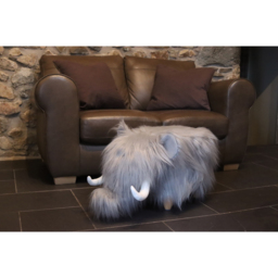 Gardeco Tundra The Woolly Mammoth Grey Synthetic Fur Footstool - Size: 36 x 70 x 33cm - Wilko - thumbnail 7