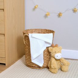 Clair de Lune Baby White Cellular Cot Blanket 100 x 150cm - Size: 0.5 x 100 x 150cm - Wilko - thumbnail 3