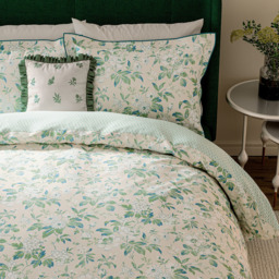 V&A Briar Bloom Double Green Duvet Set - Wilko - thumbnail 6