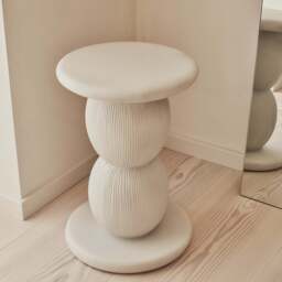 Leonardo - Minimal Concrete Ball Side Table - thumbnail 5