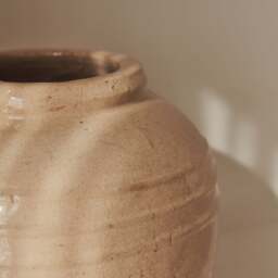 Cyra - Large Beige Gloss Ceramic Vase - thumbnail 6