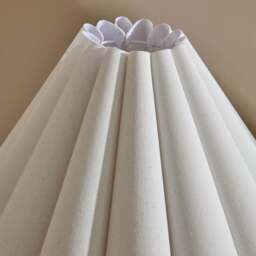 Orla - Chocolate Gloss Ceramic Scallop Shade Table Lamp - thumbnail 5