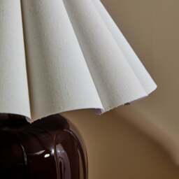 Orla - Chocolate Gloss Ceramic Scallop Shade Table Lamp - thumbnail 2