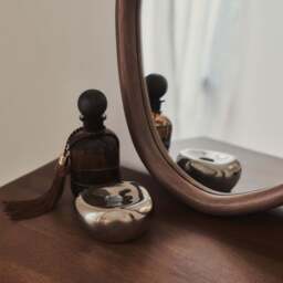 Aaliyah - Dark Wood Irregular Wall Mirror 42cm x 35cm - thumbnail 3