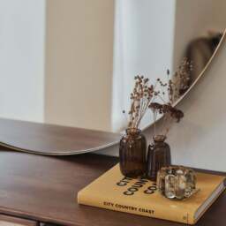 Theo - Gold Round Metal Extra Large Wall Mirror 120cm x 120cm - thumbnail 3