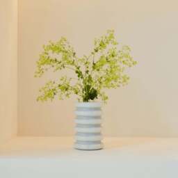 Varella - White Marble Ribbed Decorative Vase 15cm - thumbnail 2