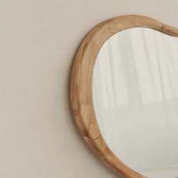 Arcurva - Large Overmantle Light Wood Irregular Mirror 130cm x 80cm - thumbnail 6