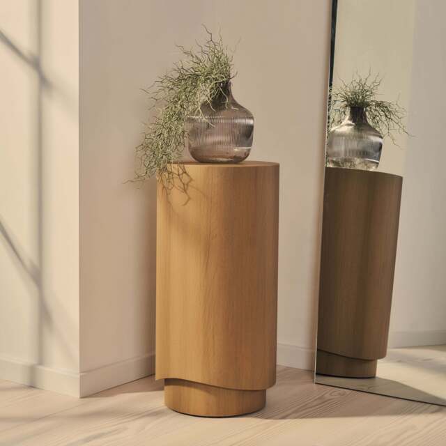 Magna - Warm Wood Wave Plinth - image 1