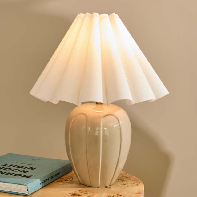Orla - Beige Gloss Ceramic Scallop Shade Table Lamp - image 1