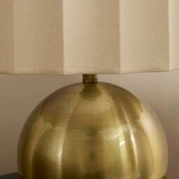Caia - Antique Gold Scallop Shade Table Lamp - thumbnail 3