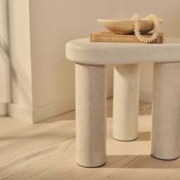 Savanna - Concrete Irregular Wooden Side Table - thumbnail 5
