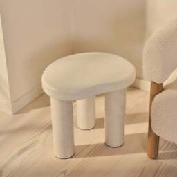 Savanna - Concrete Irregular Wooden Side Table - thumbnail 3