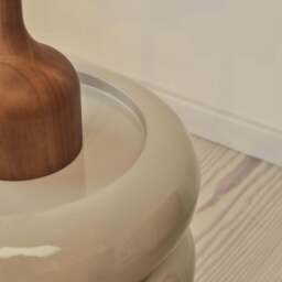 Compton - High Gloss Ivory Round Side Table - thumbnail 4