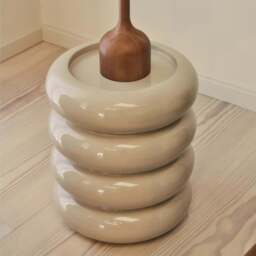 Compton - High Gloss Ivory Round Side Table - thumbnail 3