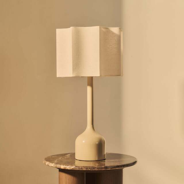 Esme - Beige Gloss Inverted Scallop Shade Table Lamp - image 1