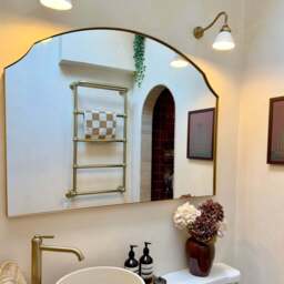 Isla - Gold Wide Arched Metal Overmantle Wall Mirror 120cm x 90cm - thumbnail 2