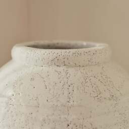 Cyra - Ivory Gloss Ceramic Vase - thumbnail 5