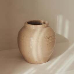 Cyra - Beige Gloss Ceramic Vase - thumbnail 2