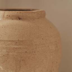 Cyra - Beige Gloss Ceramic Vase - thumbnail 3