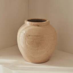 Cyra - Beige Gloss Ceramic Vase - thumbnail 4