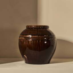 Cyra - Chocolate Gloss Ceramic Vase