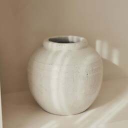 Cyra - Large Ivory Gloss Ceramic Vase - thumbnail 3
