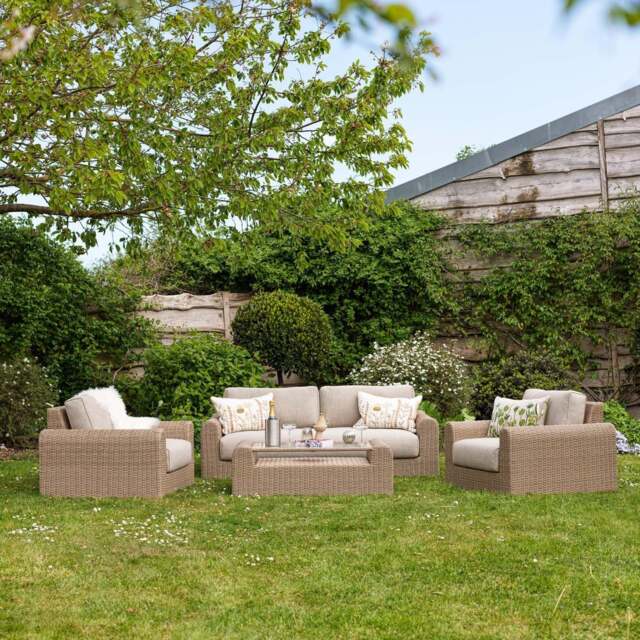 Valencia Garden Lounge Set - image 1