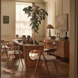 Ercol Highmoor Extendable Dining Table - thumbnail 1