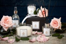 Luxury Single Wick English Damask Rose Candle - thumbnail 2