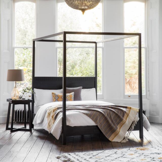 Boho Boutique 4 Poster 5' Bed - image 1