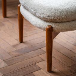 Datsun Footstool Sheepskin - thumbnail 3