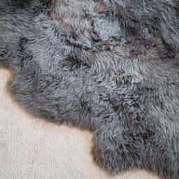 New Zealand Extra-Large Grey Sheepskin Rug - 110cm x 180cm - thumbnail 2