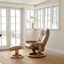 Stressless David Recliner with Classic Base and Footstool - thumbnail 1