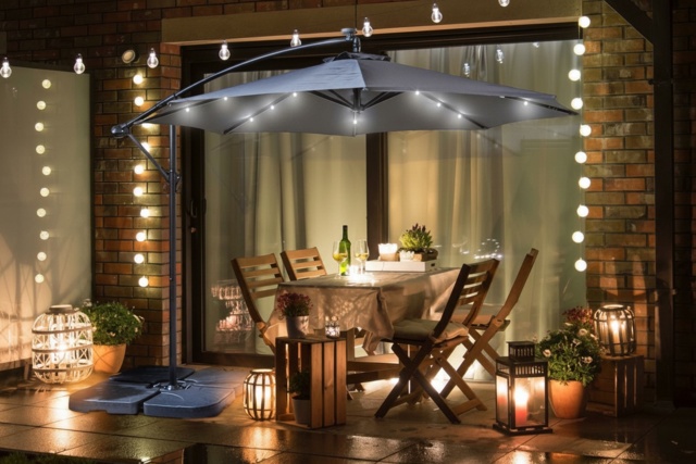 Grey 3M LED Solar Waterproof Parasol & Base - image 1