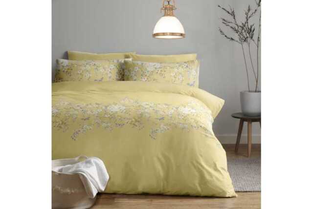 Luxury Polycotton Blossom Border Duvet Set - Soft, Breathable, Machine Washable Classic Bedding in Single, Double, King & Super King Sizes - image 1
