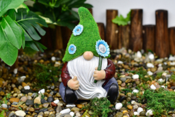 Solar LED Grass Hat Gnome Garden Lights - thumbnail 3