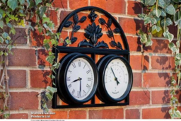 Outdoor Garden Wall Art Clock & Thermometer - Powder-Coated Steel, Weatherproof, Classic Floral, 45cm - thumbnail 7